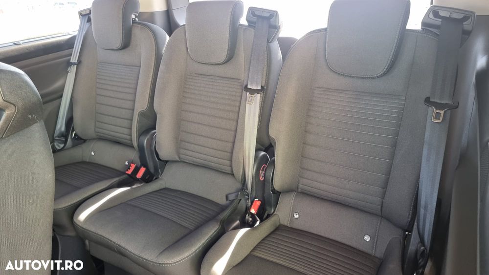 Ford Tourneo Custom - 10