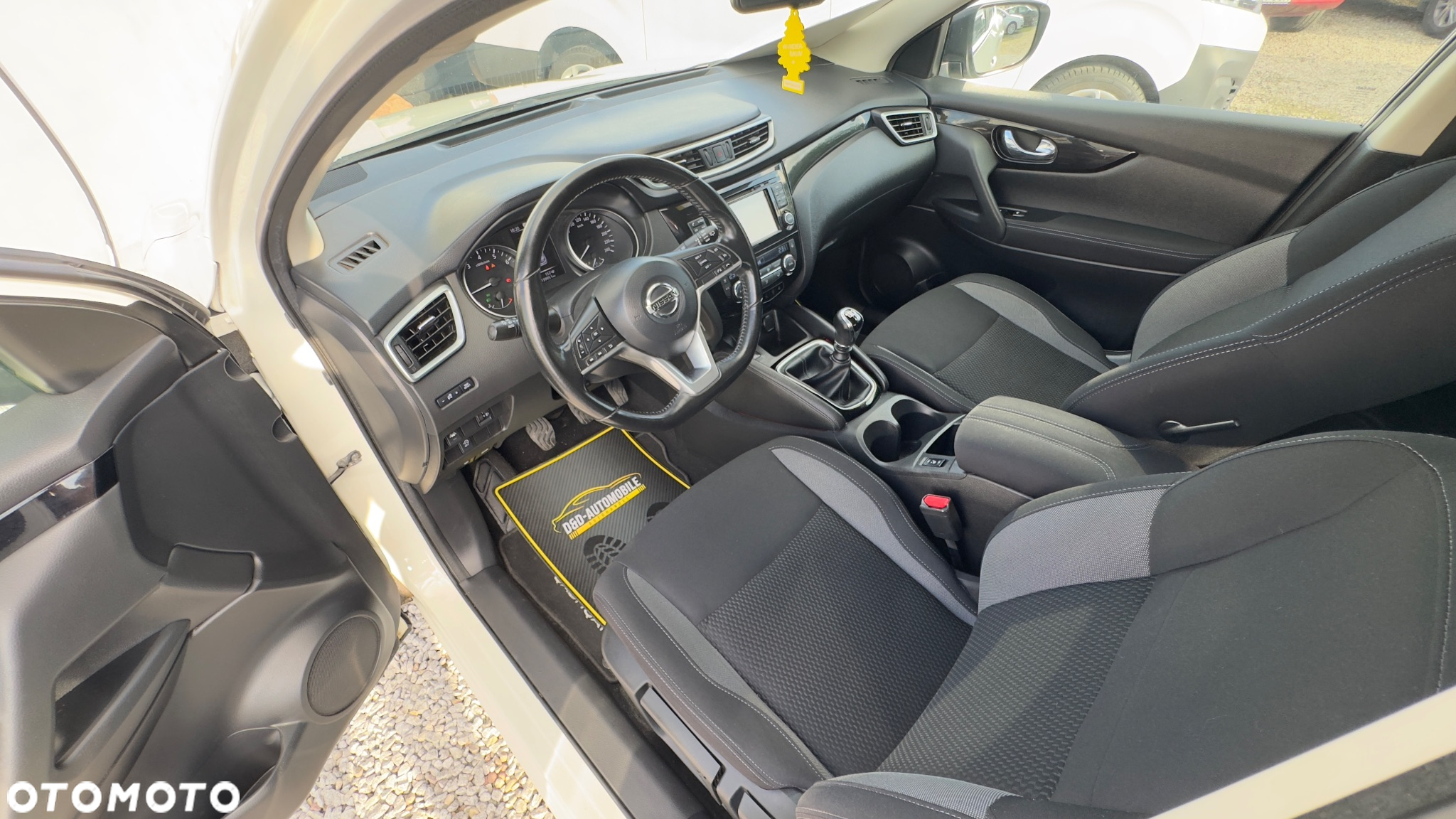 Nissan Qashqai 1.2 DIG-T Acenta EU6 - 31