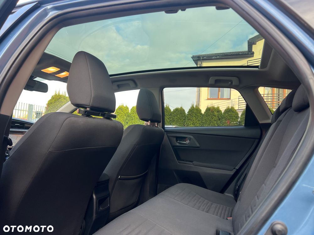 Toyota Auris 1.8 HSD Sol - 34