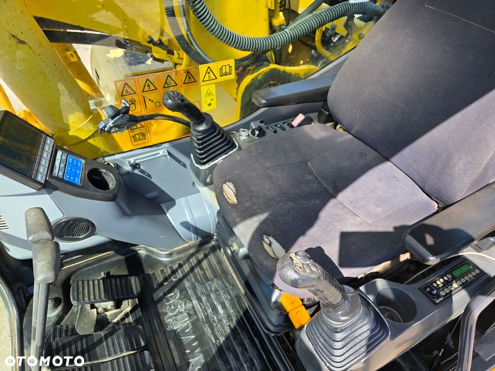 Komatsu PC 240 NLC-8 3 Razy Łamane Ramie Dłuższy Still - 16