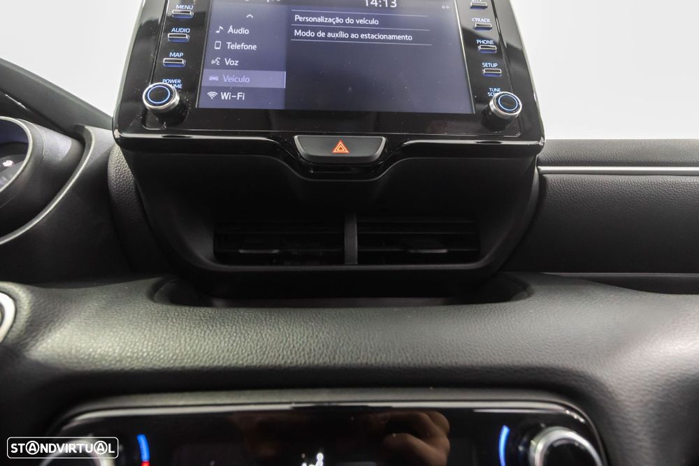 Toyota Yaris 1.5 VVT-i Luxury - 34