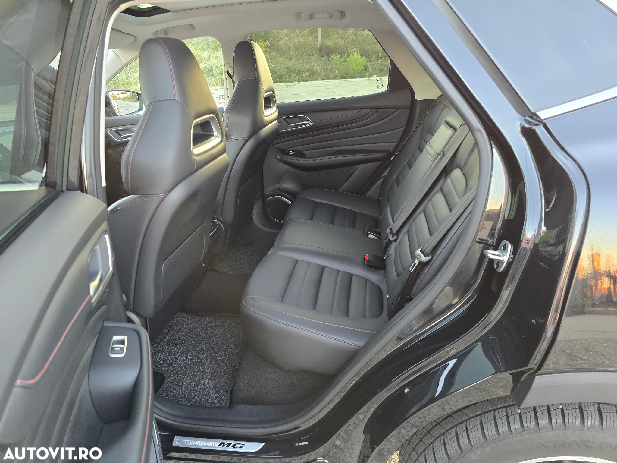 MG EHS 1.5T-GDI PHEV Luxury - 11