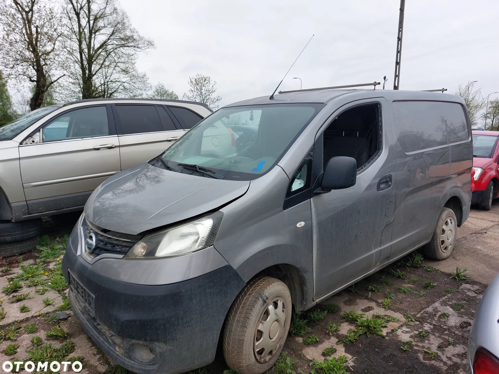 Zderzak NISSAN NV200 11R. maska,drzwi,klapa,lampy.... - 2