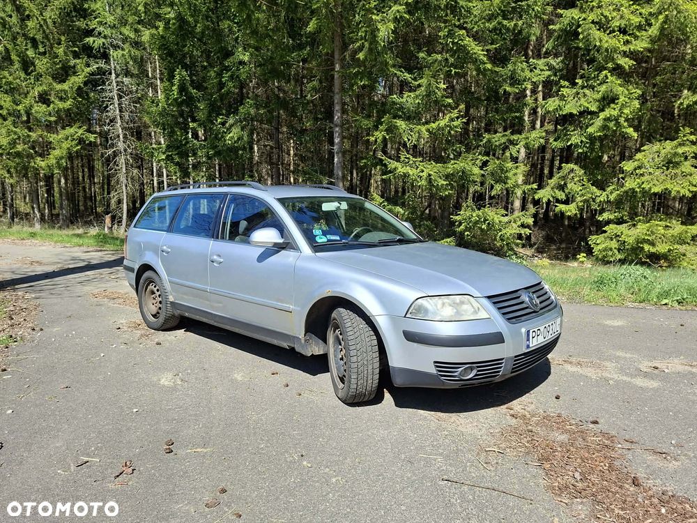 Volkswagen Passat - 1
