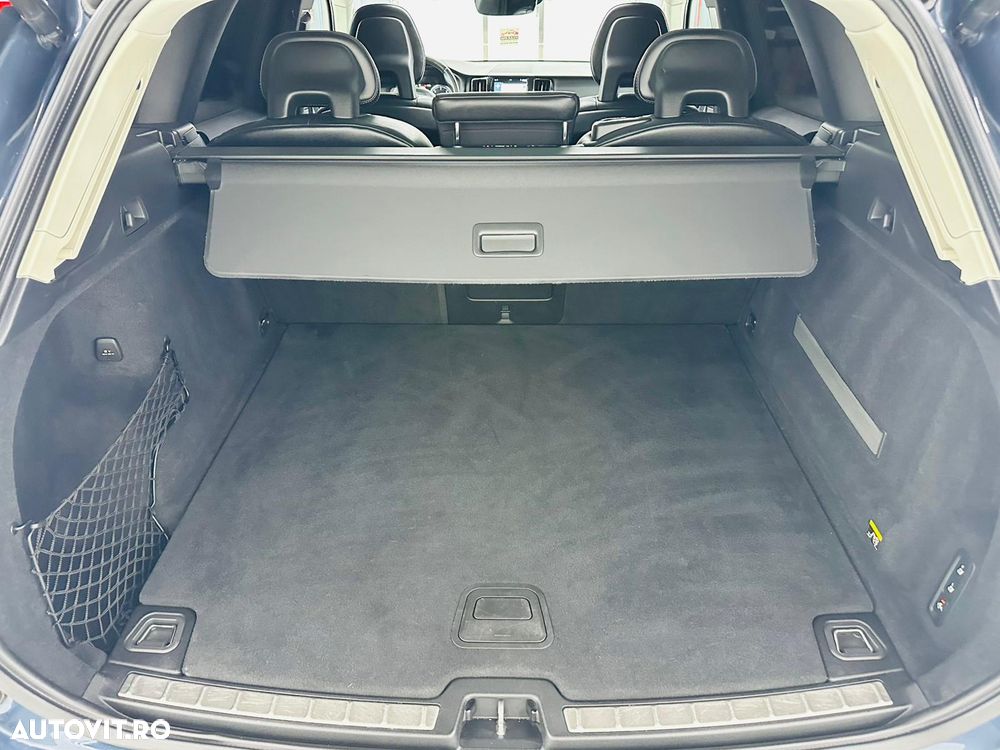 Volvo XC 60 D5 AWD Geartronic Inscription - 17