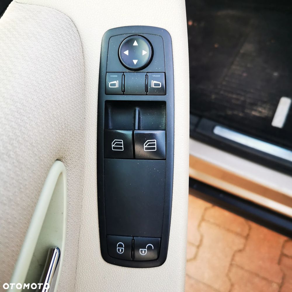 Mercedes-Benz Klasa A 170 Autotronic - 8