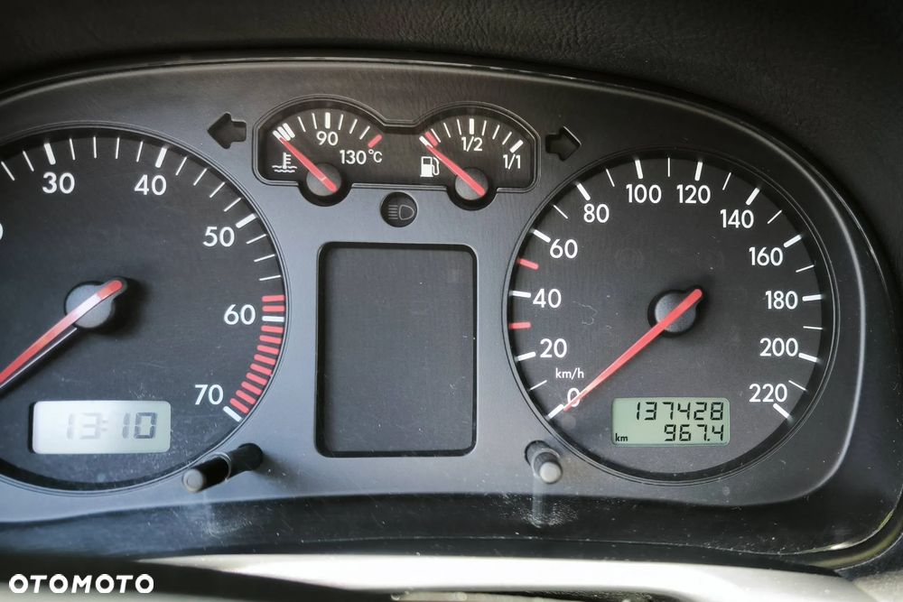 Volkswagen Golf - 6