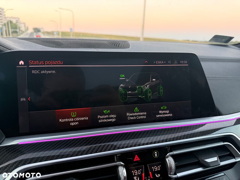 BMW X5 M M50i - 24