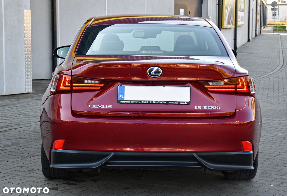 Lexus IS 300h F Sport - 23