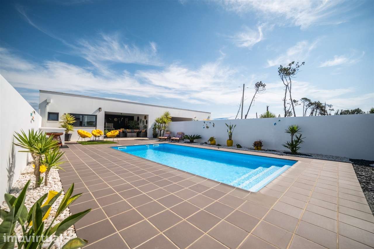 Moradia T3 Térrea de Arquitetura Contemporânea com Piscina em Pataias, - Grande imagem: 4/60