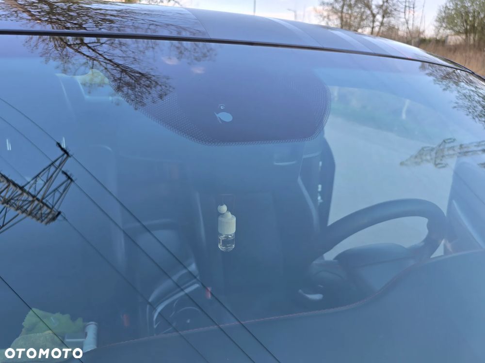 Dodge Challenger ver-6-4-scat-pack-widebody - 34