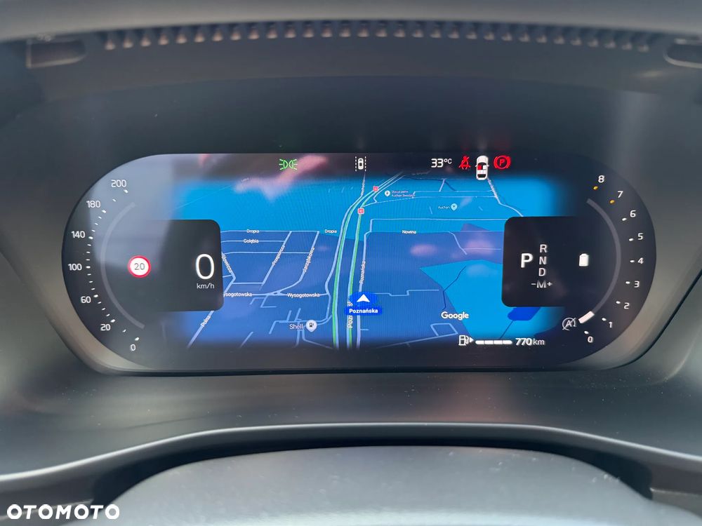 Volvo XC 40 B3 Plus Dark - 22