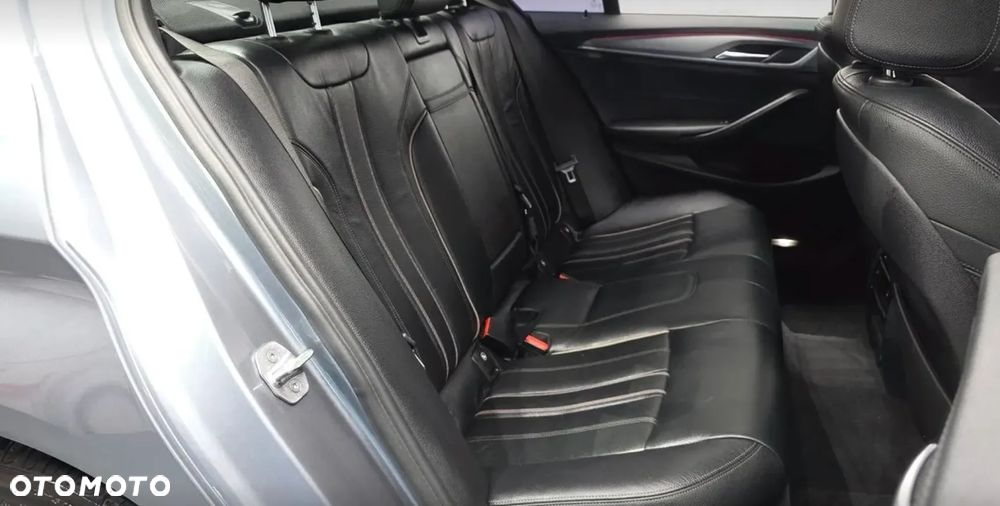 BMW Seria 5 530i xDrive M Sport sport - 13