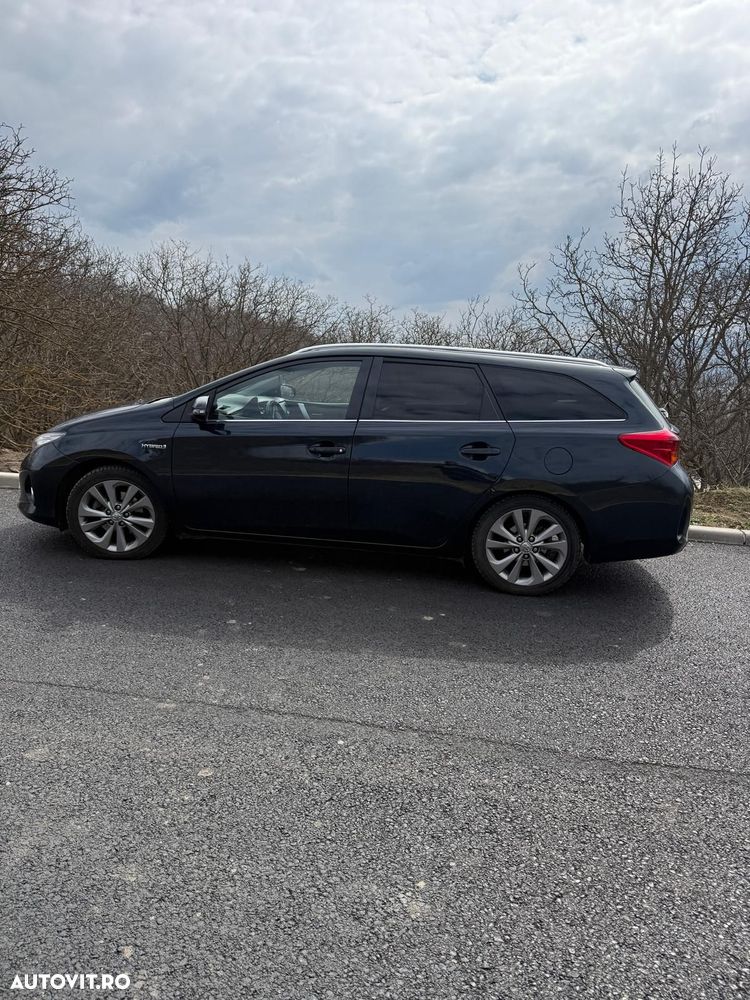 Toyota Auris - 11