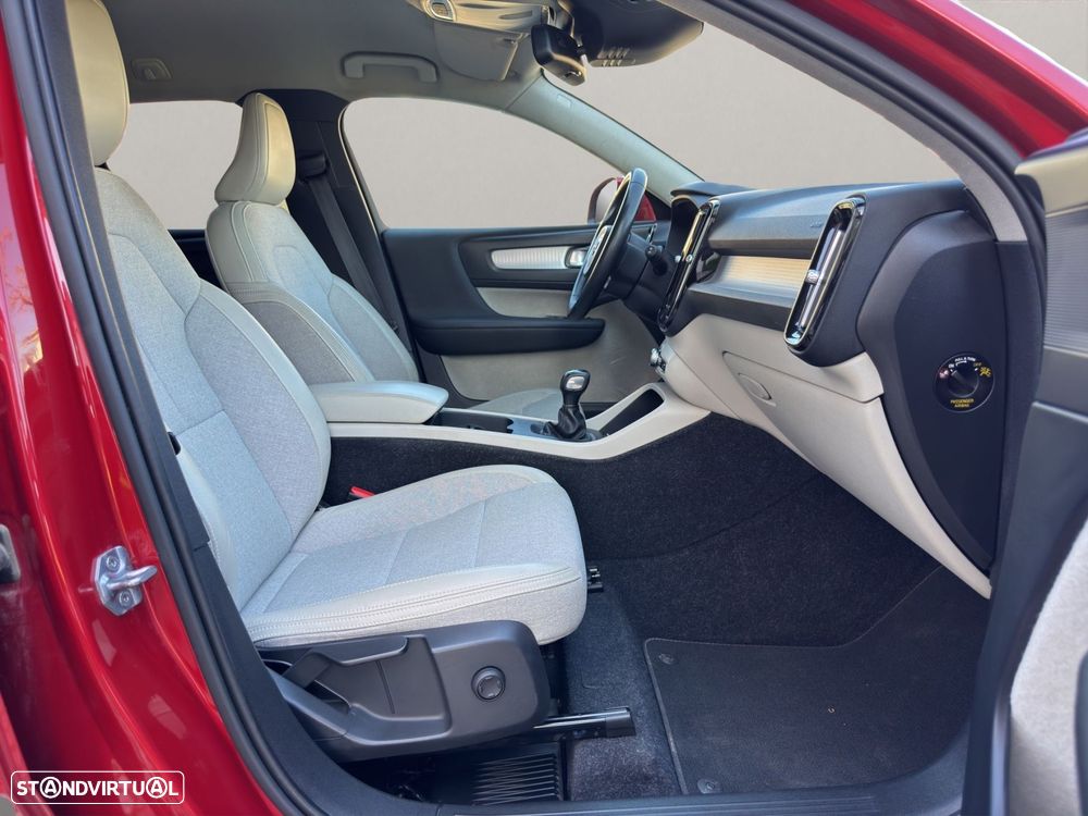 Volvo XC 40 2.0 D3 Momentum - 17