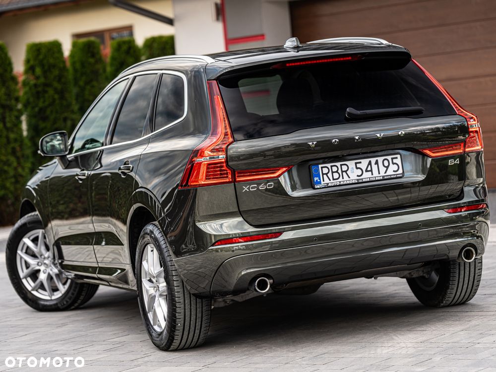 Volvo XC 60 B4 D Geartronic Momentum Pro - 3