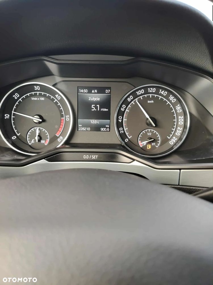 Skoda Superb 2.0 TDI Active DSG7 - 16