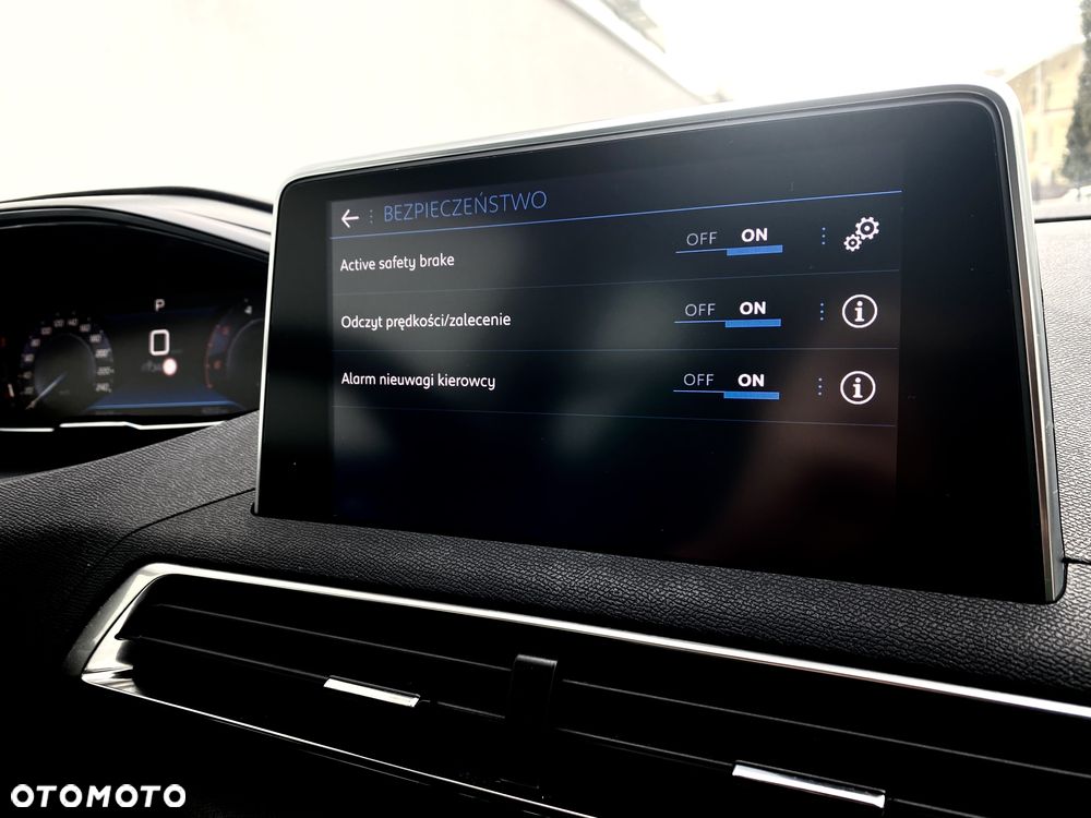 Peugeot 3008 1.5 BlueHDi Allure S&S EAT8 - 33