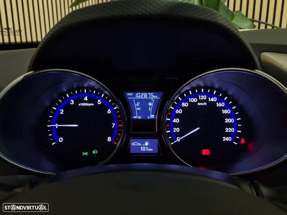 Hyundai Veloster 1.6 GDi Blue Style - 25