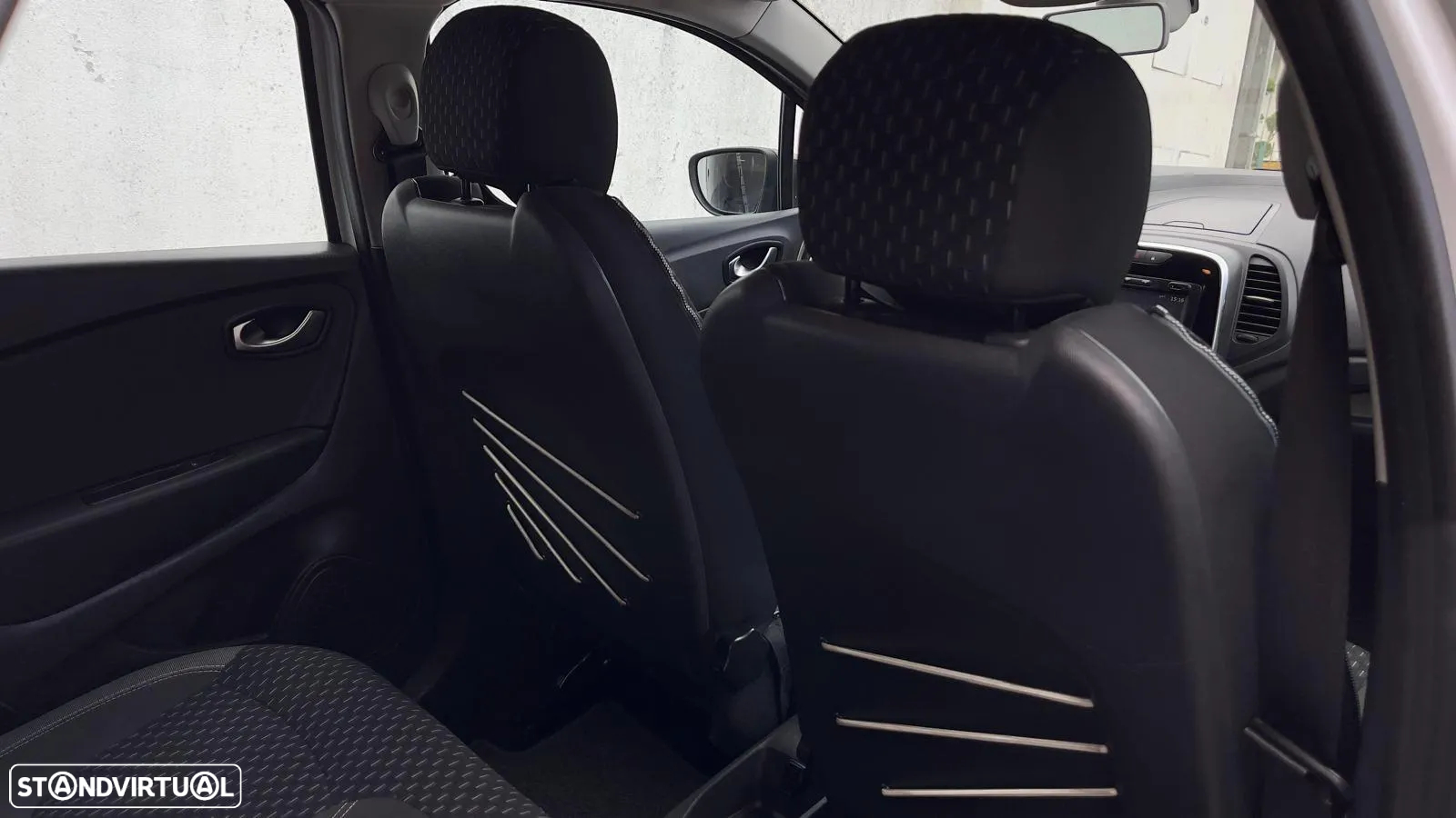 Renault Captur (ENERGY) TCe 90 INTENS - 29