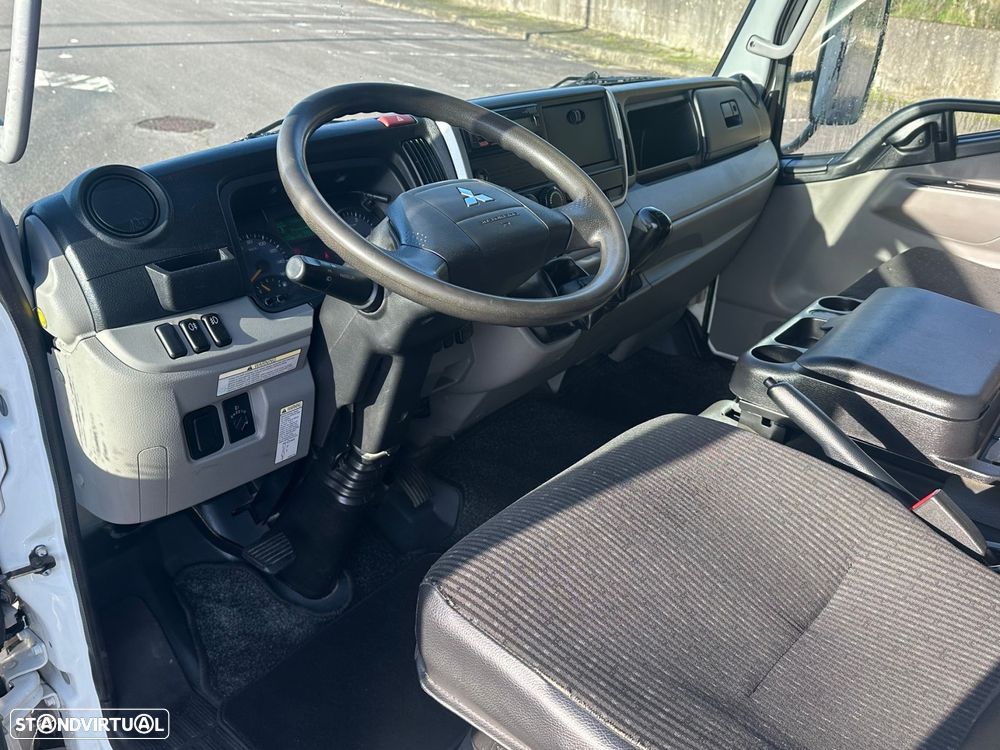 Mitsubishi Fuso Canter Cabine Dupla 6L - 3