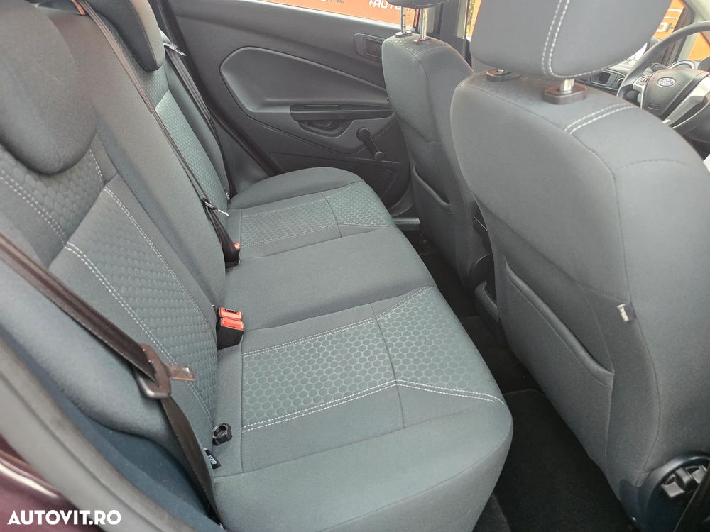 Ford Fiesta 1.4 Autom. Titanium - 8