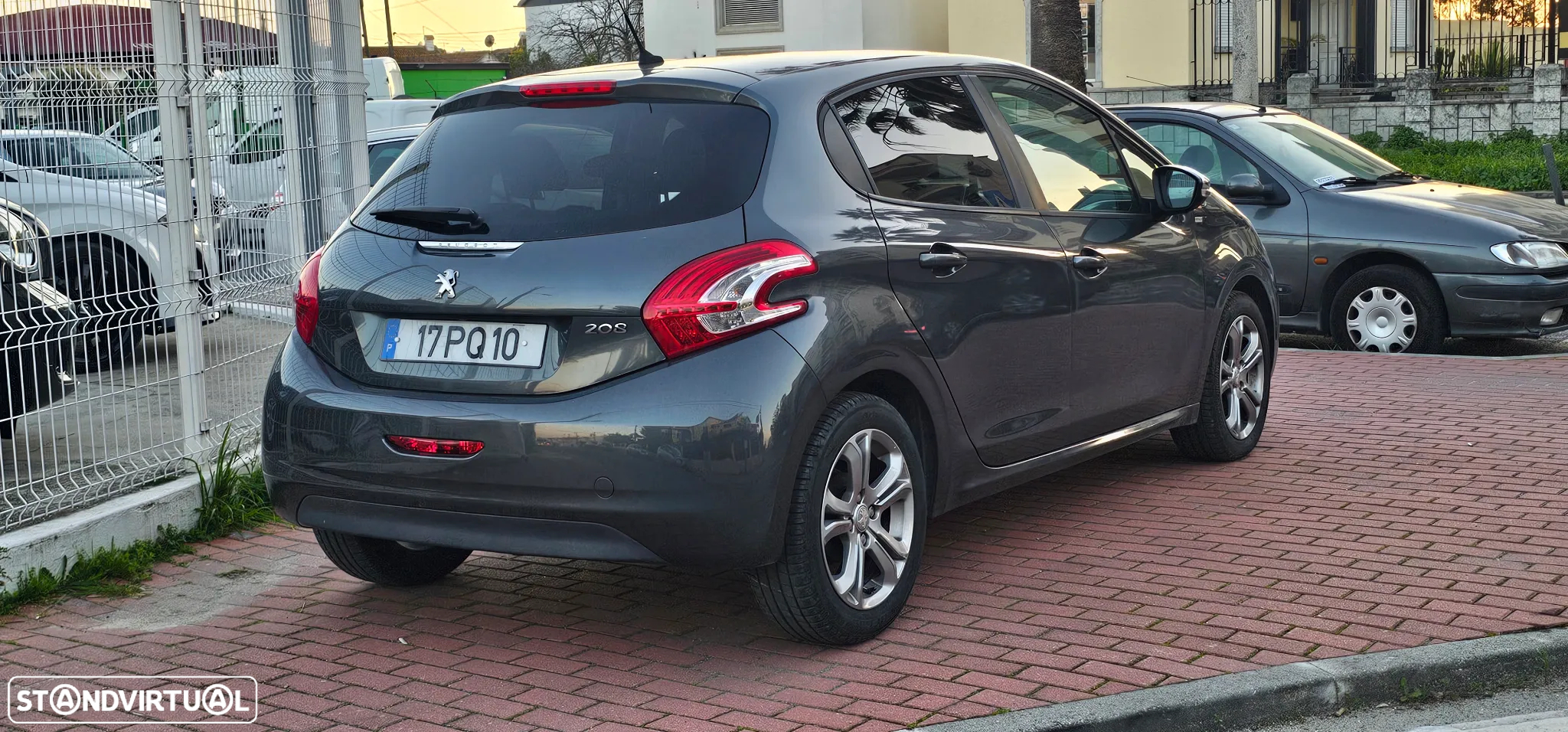Peugeot 208 1.4 HDi SE Style - 20