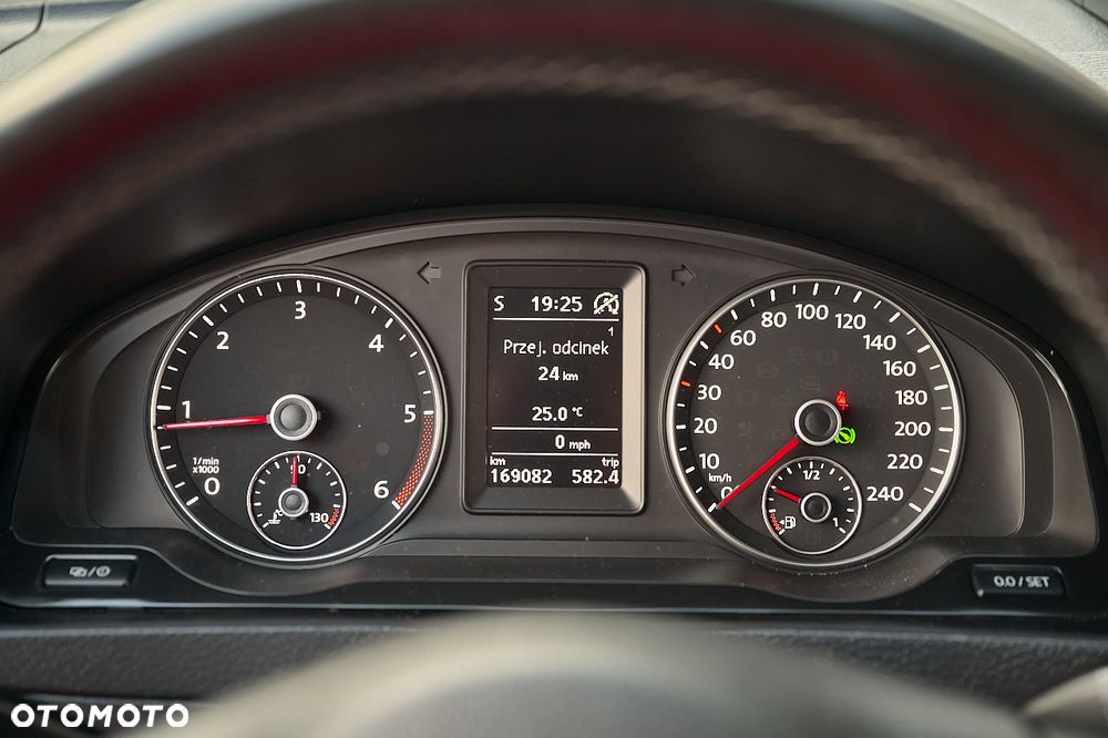 Volkswagen Multivan - 36