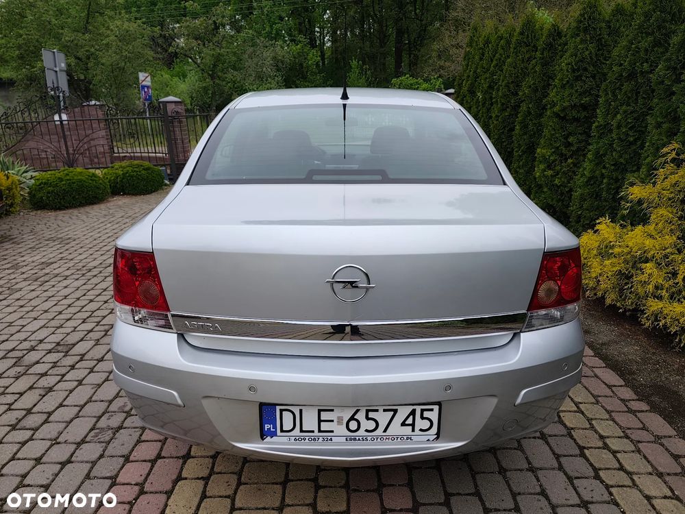 Opel Astra 1.6 Edition - 4