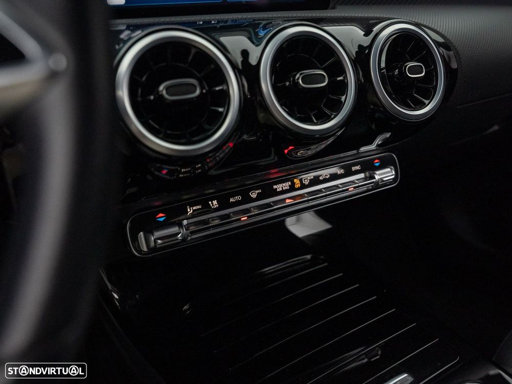 Mercedes-Benz A 200 Standard - 29