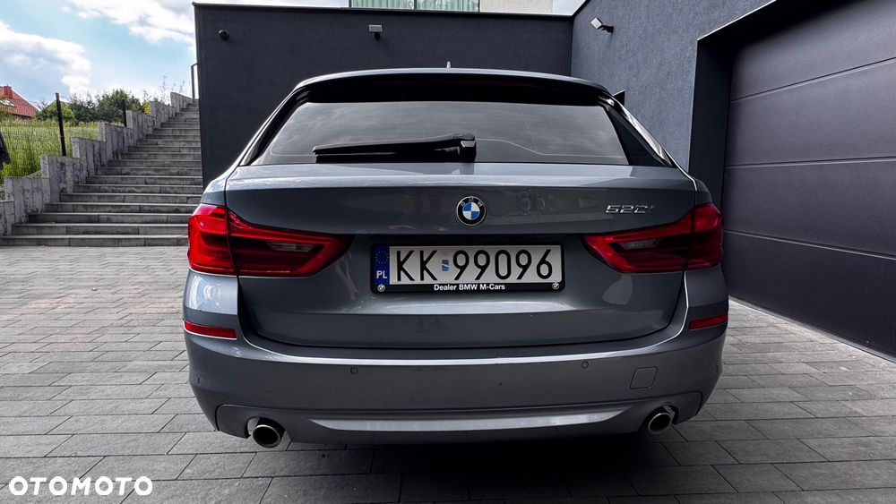 BMW Seria 5 520i - 5