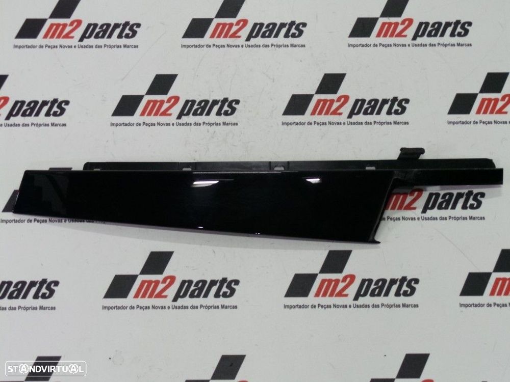 Cobertura Pilar B Direito/Frente Seminovo/ Original BMW X1 51337349652 - 1