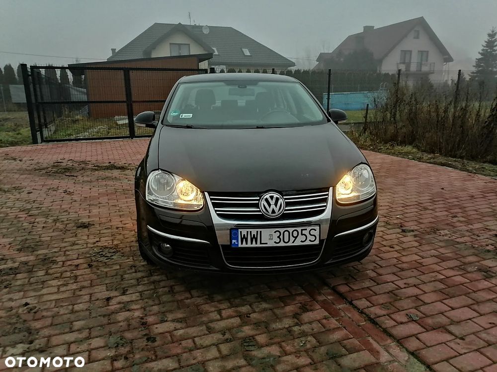 Volkswagen Jetta 1.9 TDI Trendline - 2