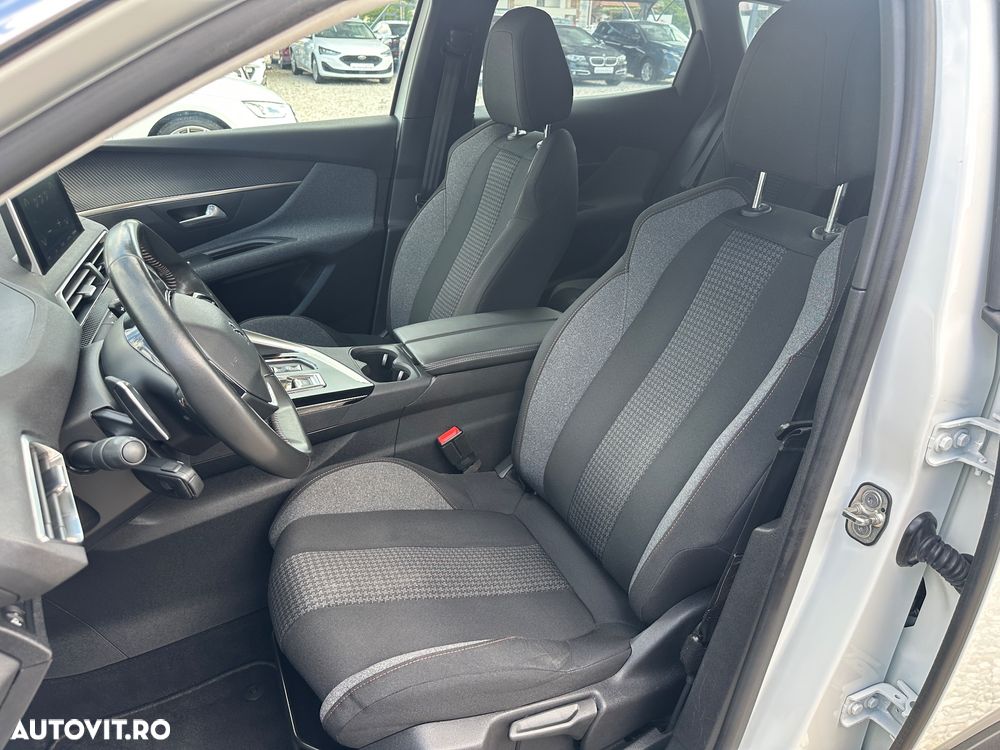 Peugeot 3008 BlueHDi 130 Stop & Start EAT8 Allure - 17