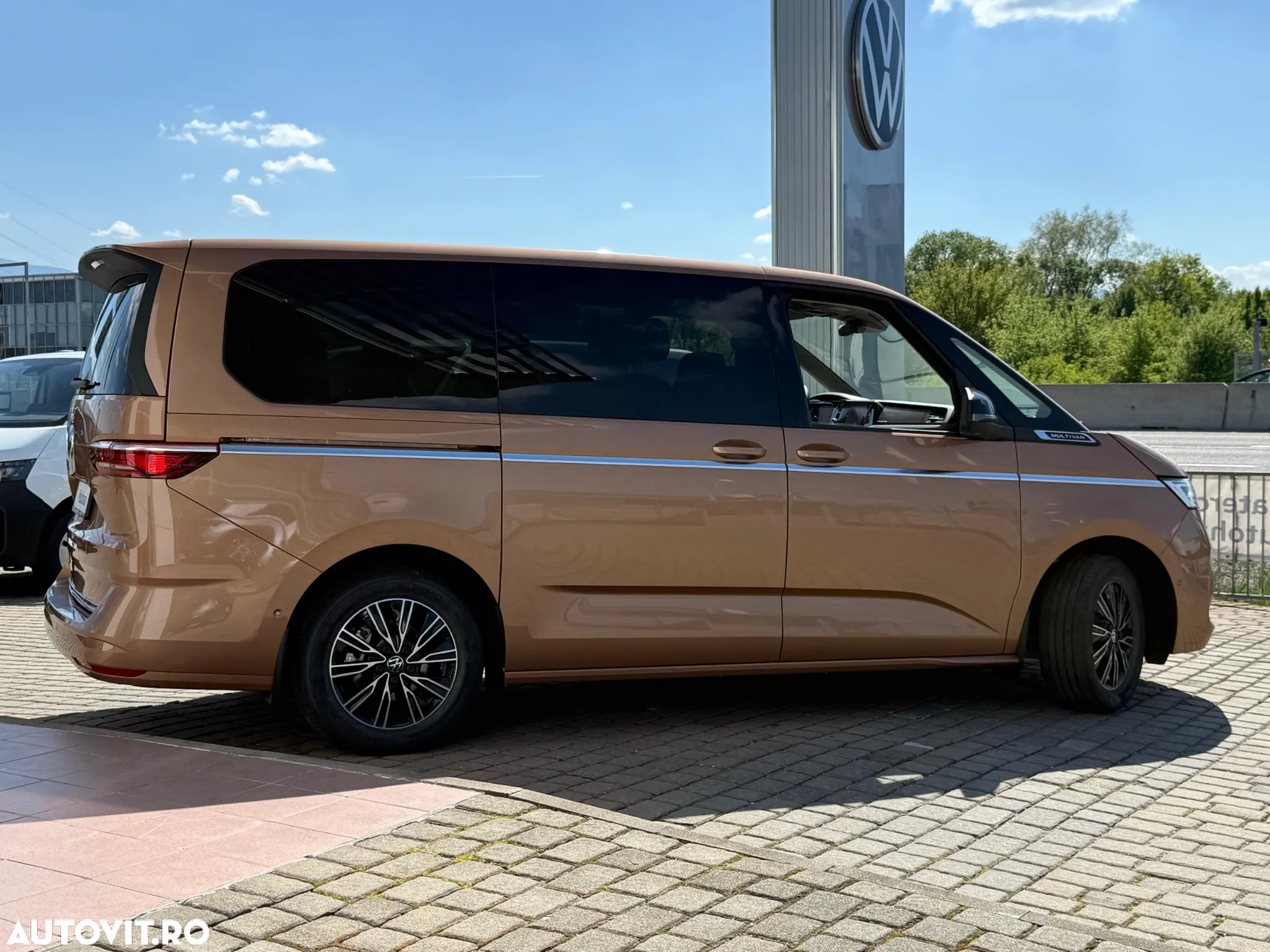 Volkswagen Multivan L 2.0 TDI DSG 110KW Style - 16