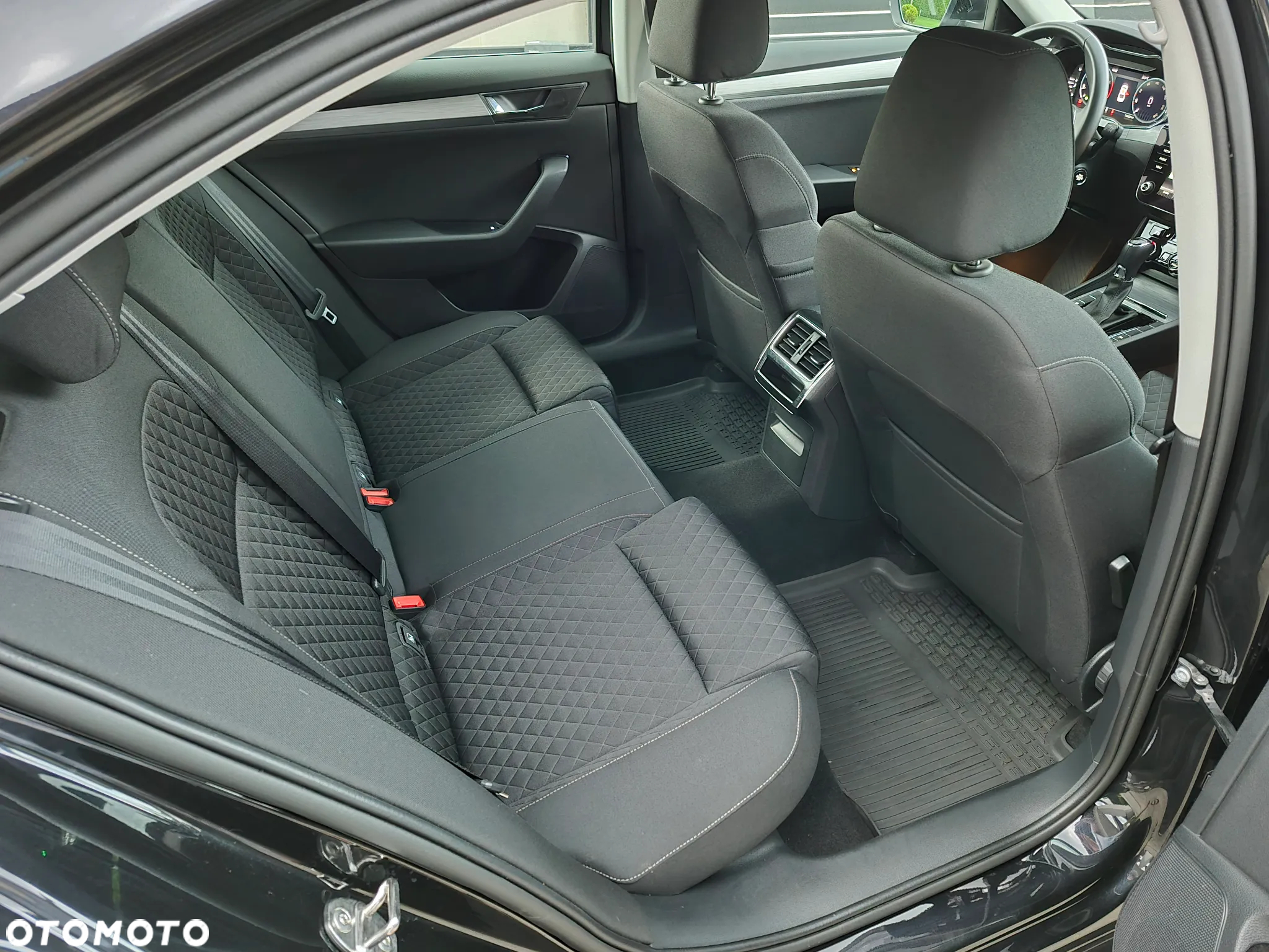 Skoda Superb 2.0 TSI Ambition DSG - 10