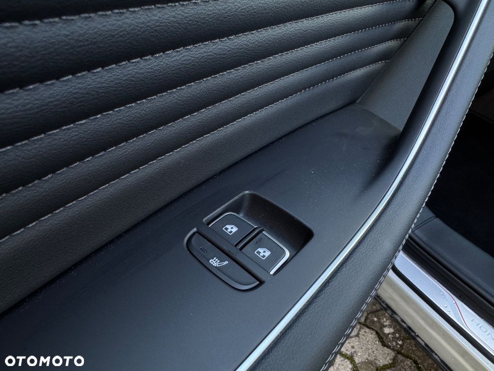 Hongqi HS5 2.0T Flagship AWD - 28
