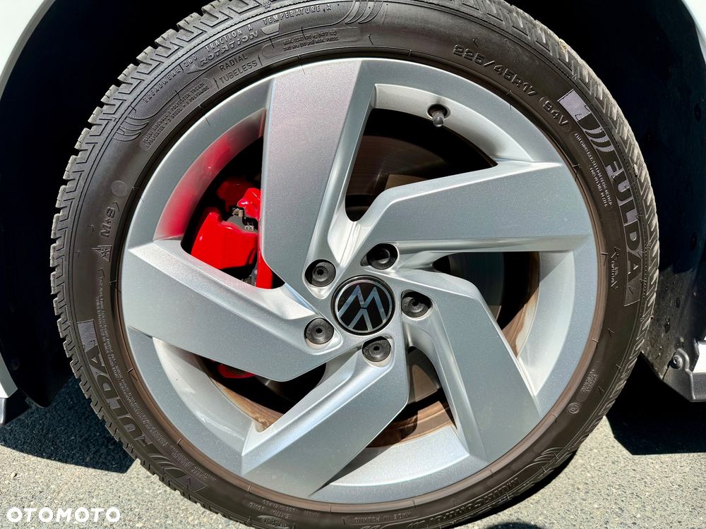 Volkswagen Golf - 13