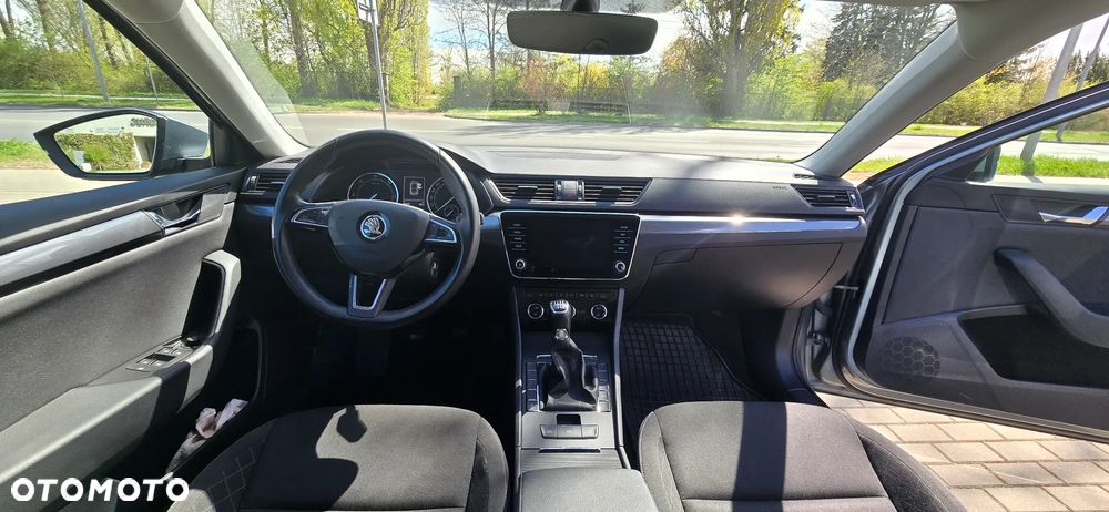 Skoda Superb 2.0 TDI Active - 16