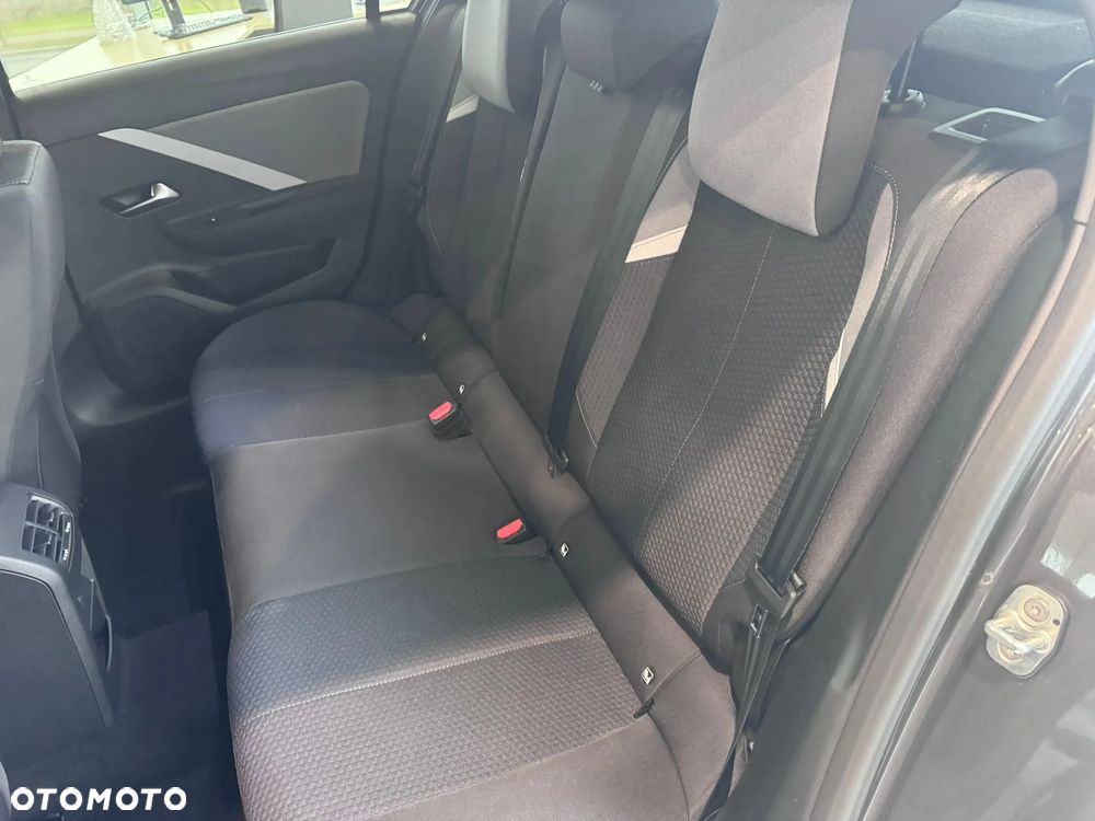 Opel Astra 1.2 T Edition S&S - 17