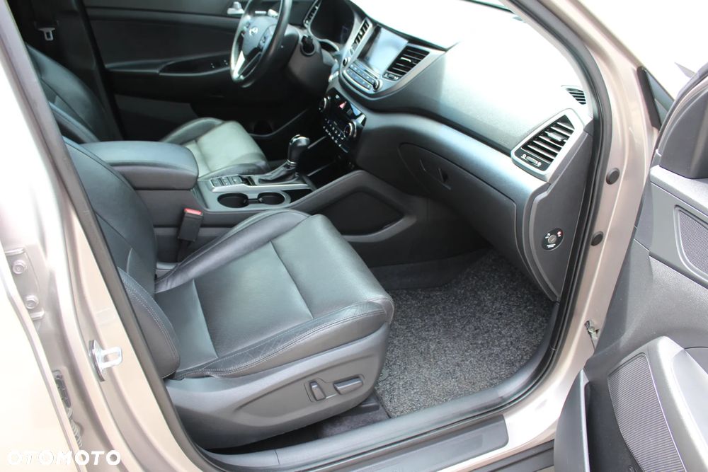 Hyundai Tucson blue 1.7 CRDi 2WD DCT Premium - 40