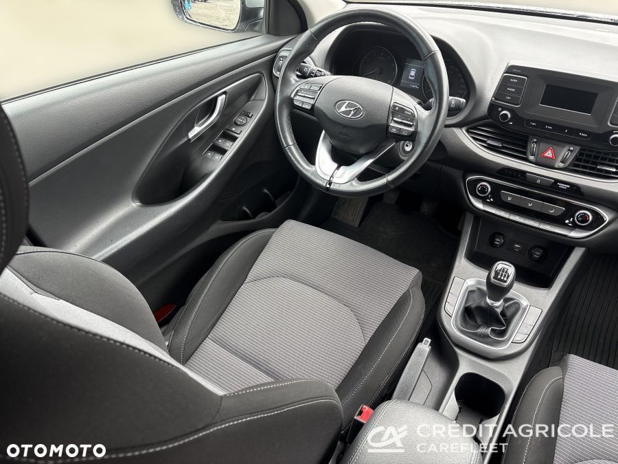 Hyundai i30 1.5 DPI Classic + - 22