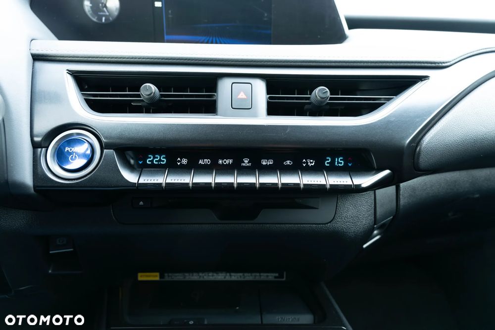 Lexus UX 250h Prestige 2WD - 33