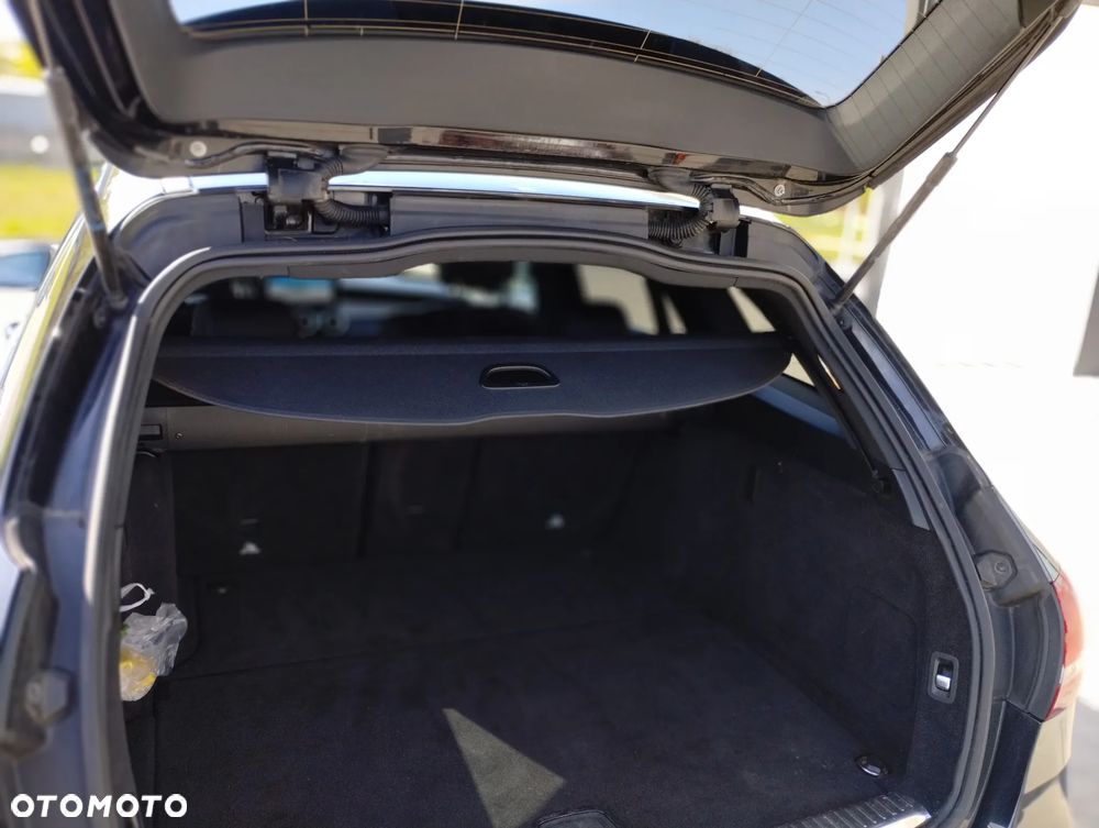 Mercedes-Benz Klasa C 220 d 9G-TRONIC - 22