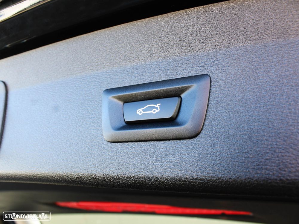 BMW X1 18 d sDrive Auto - 54