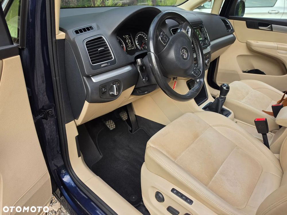 Volkswagen Sharan 2.0 TDI Highline - 17