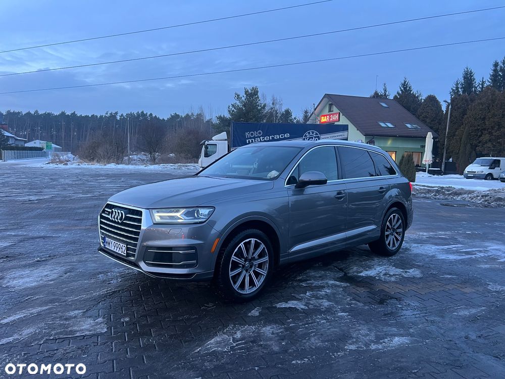 Audi Q7 - 1