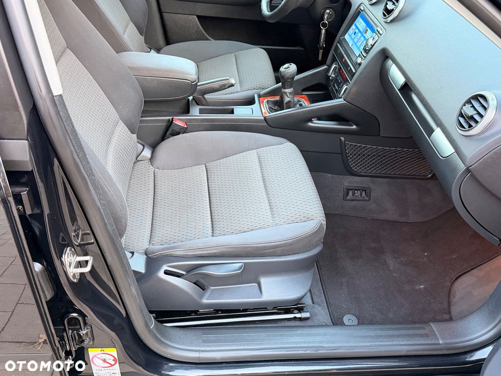 Audi A3 Sportback 1.6 Attraction - 29