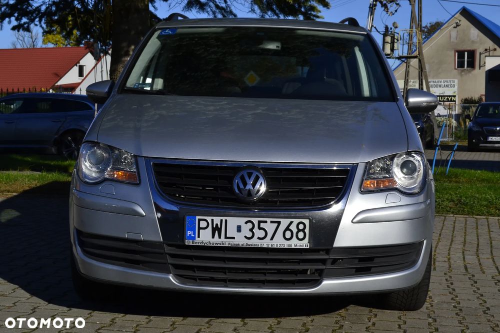 Volkswagen Touran - 2
