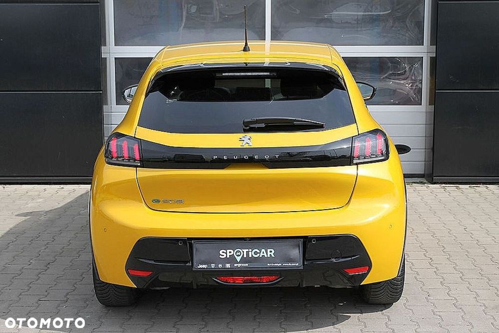 Peugeot 208 - 15